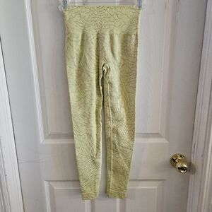 Gymshark Adapt Seamless Leggings Size Small Firefly Yellow